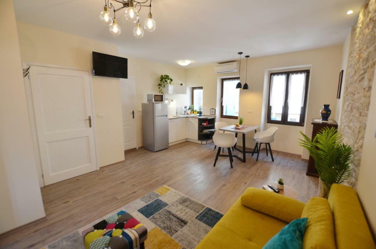 Bruno Apartment ロヴィニ エクステリア 写真